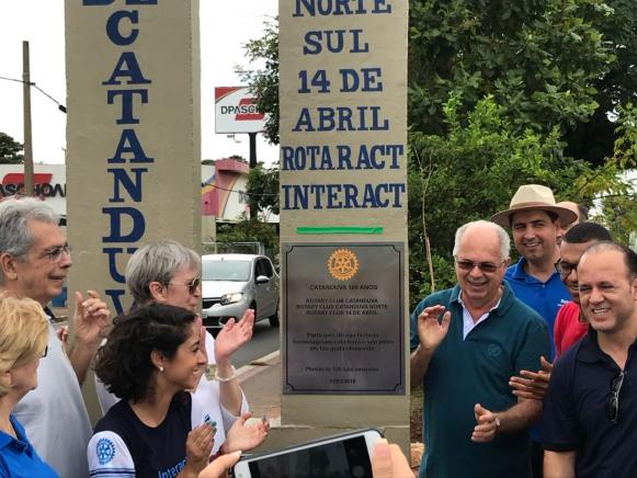 Para comemorara os 100 anos de Catanduva, os Rotary Clubs