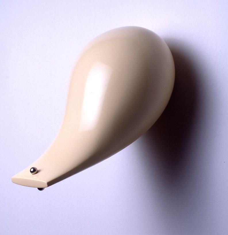 Pato com piercing II 2001 30 x 13 x 15 cm laca sobre