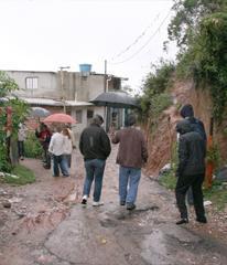 ESTRATÉGIA DE IMPLANTAÇÃO ADOTADA: CONHECIMENTO LOCAL DAS NECESSIDADES HABITACIONAIS PONTO DE PARTIDA