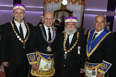 Fazendo um brevíssimo relato de sua gloriosa história dedicada à nossa Ordem, o Irmão Lemgruber concorreu ao Grão Mestrado, na chapa do Irmão Milton Silva Soares, obtendo êxito na preferência da