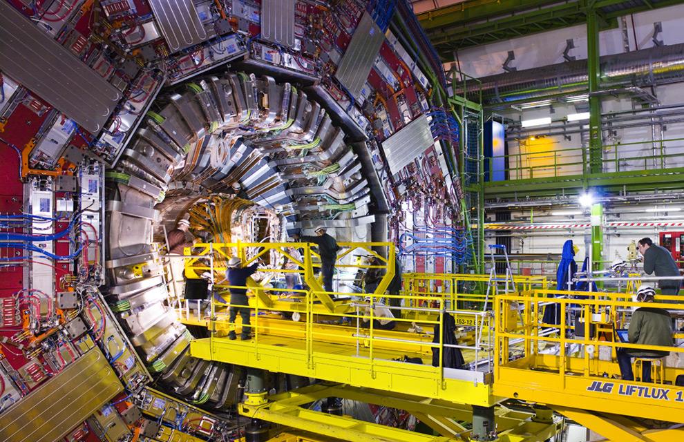 , Astrofísica e Cosmologia O que é a Física de Altas Energias Por que os aceleradores de partículas? O que é o LHC?