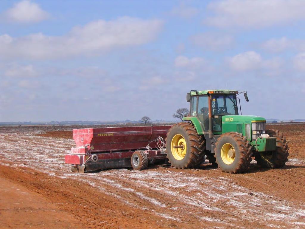 Máquina tipo Cocho com esteiras Com motor hidráulico É