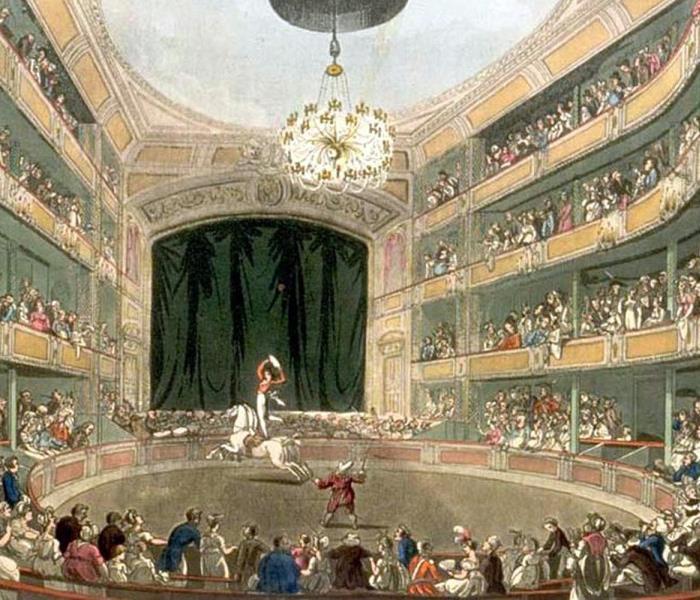 O primeiro circo com este formato, batizado com o nome de Astley s Amphitheatre, foi inaugurado em Londres, no ano de 1770, por Philip Astley, um