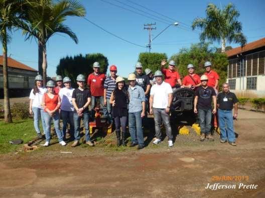 Acima: grupo que participou da casa aberta nas