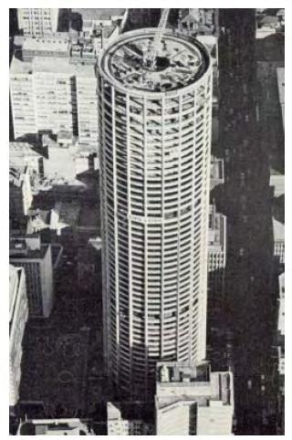 17 edifícios de múltiplos pavimentos, na expansão do edifício da Southwestern Bell Telephone Company, construído com 14 pavimentos com estrutura de concreto convencional projetada para receber mais