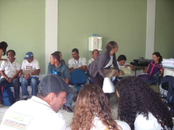 Metodologia (cont.) Articulação com a Atenção Básica nos três municípios Reunião com Agentes Comunitários de Saúde de Bom Jesus da Serra, 2009.