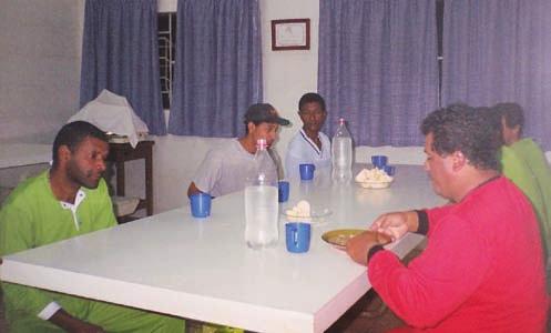 destacaram: Grupo Unidos do Caminho, iniciado em 11 de novembro 1979 que prestava assistência aos favelados do Jardim Glória, fornecendo-lhes alimentação, orientação, manutenção de suas residências