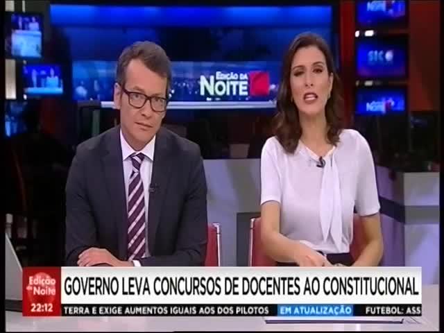 A4 SIC Notícias Duração: 00:00:33 OCS: SIC Notícias - Edição da Noite ID: 74729692 27-04-2018 22:12 Governo leva