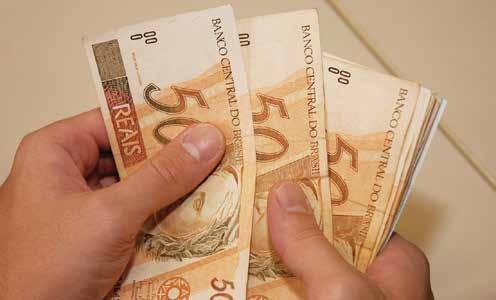 2 negócios Goiânia, 13 de Abril de 2018 Diário do Estado Governo propõe salário mínimo de R$ 1.