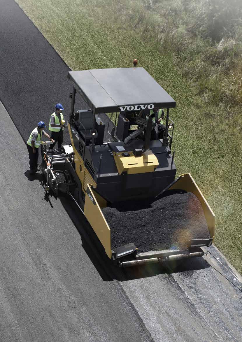 Visibilidade panorâmica 360 de campo de visão de todo o processo de pavimentação a partir do assento do operador para máxima segurança e produtividade.