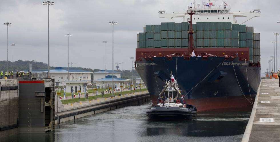 FOTO DO PRIMEIRO NAVIO CANAL No Domingo dia 26/06/2016 inaugurada a ampliação do Canal do Panamá atendendo o Navio Cosco Shipping Panama NEOPANMAX com 49 metros de largura por 366 metros de