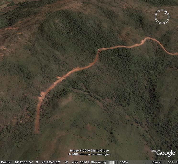 Área 3 MORRO SECO (MS) Esta área possui 174,2 ha e situa-se a 14º12 20 S e 48º22 52 W, com 610 metros de altitude (Fig. 4).