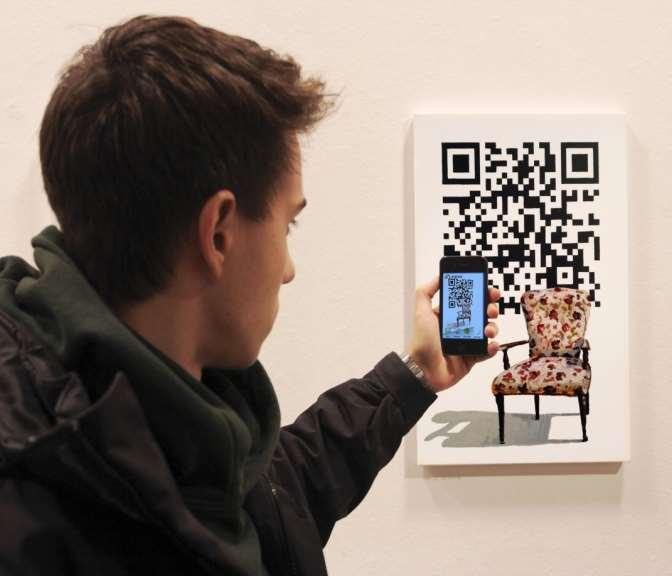 Práticas off-line: QR Code QR Code Relação entre mídia