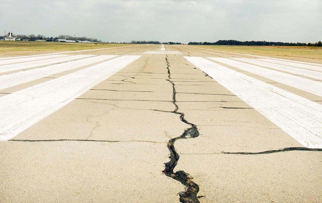 AVALIAÇÃO DE PAVIMENTOS PERSPECTIVA DA AUTORIDADE AERONÁUTICA Seminário Gestão da Segurança e da Operação e