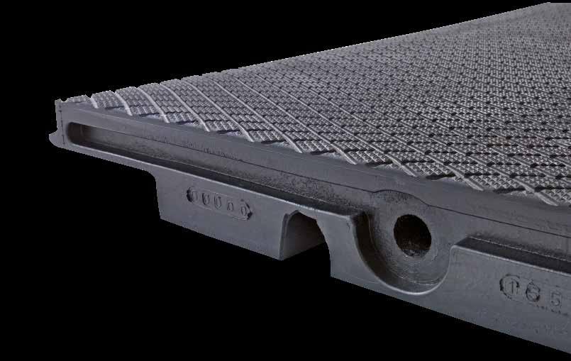 O leve suporte de Alumínio garante ótima distribuição de carga e é resistente à corrosão.