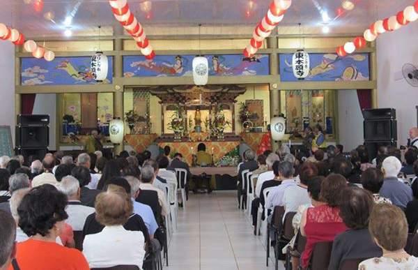 e tradicional ritualística e também com o rito musical. No mesmo ensejo, o Rev.