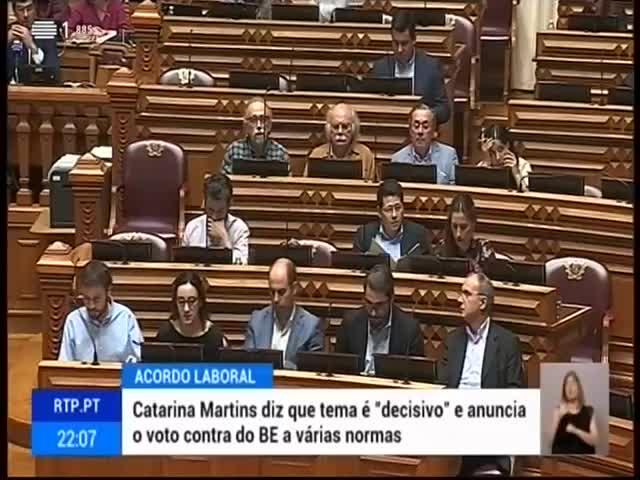 Esquerda pede respostas urgentes sobre a contratação de médicos no Serviço Nacional de Saúde.