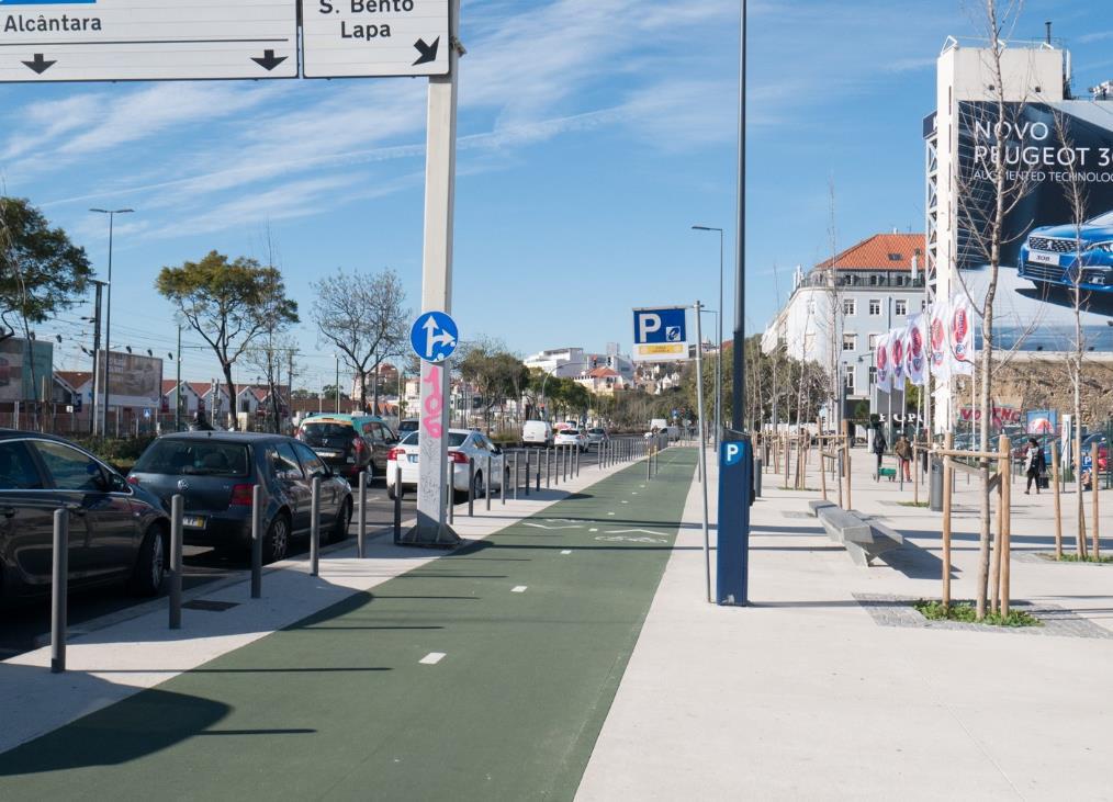 do túnel a céu aberto travessia de 24 de Julho).