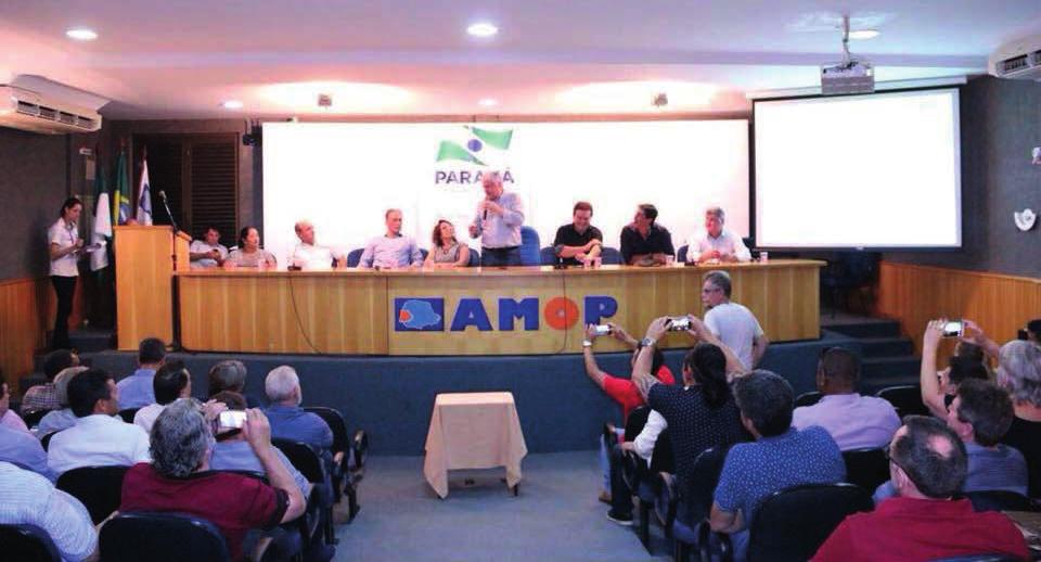 O evento contou com as presenças do prefeito de Matelândia e presidente da Amop, Rineu Menoncin (Teixeirinha), o deputado estadual André Bueno e a chefe do Núcleo Regional de Educação de Cascavel,