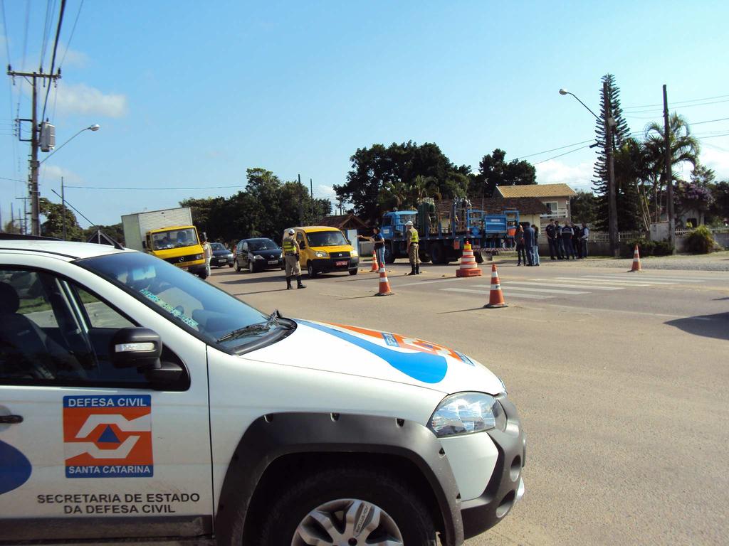 TRANSPORTE DE PRODUTOS PERIGOSOS FISCALIZAÇÃO - LEGISLAÇÃO GERÊNCIA DE GESTÃO DE PRODUTOS PERIGOSOS Almir Vieira BASE DE DADOS DE MOVIMENTAÇÃO PRODUTOS PERIGOSOS PESQUISA DE TRANSPORTE DE PRODUTOS