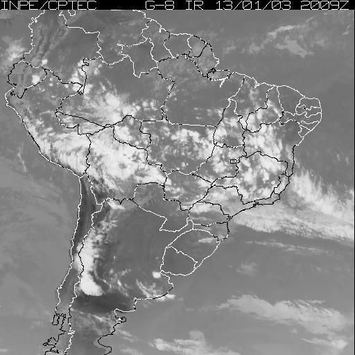 7 uniformemente distribuída, verificando-se núcleos isolados de intensa precipitação (Fig 4c).