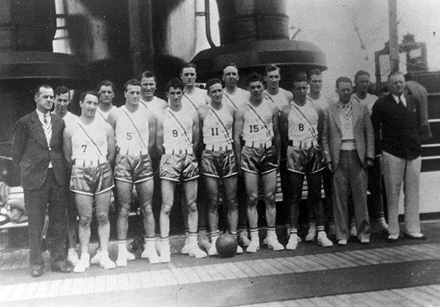 Seleção dos Estados Unidos campeã das olimpíadas de Berlim em 1936 1950: 1ª edição do Campeonato Mundial masculino de Basquetebol.