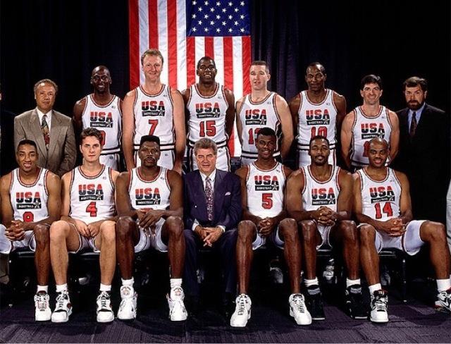 Em 1992 faziam parte do Dream Team : Larry Bird, Michael Jordan, Magic Johnson A maior richa da