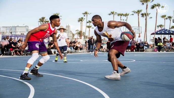 Com medo de rebeliões ou brigas entre os jogos de basquete com 10