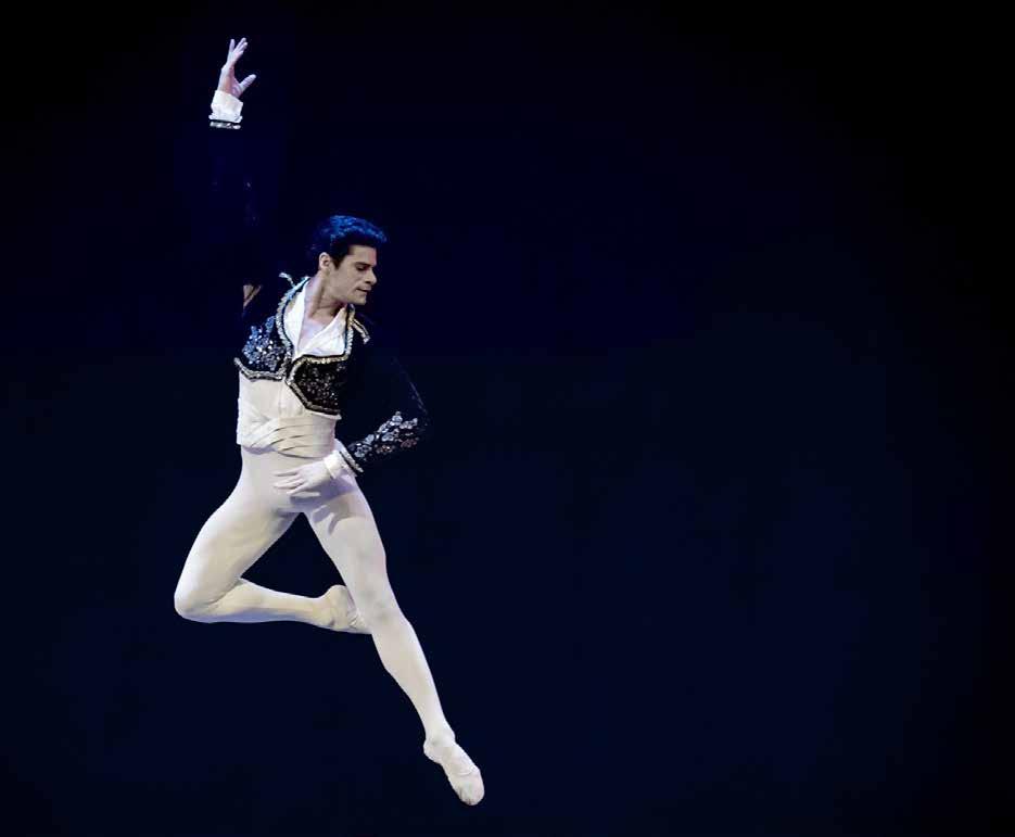 master classes thiago soares Hoje, aos 36 anos e em plena maturidade artística, Thiago é considerado pela crítica um dos melhores bailarinos de sua geração.