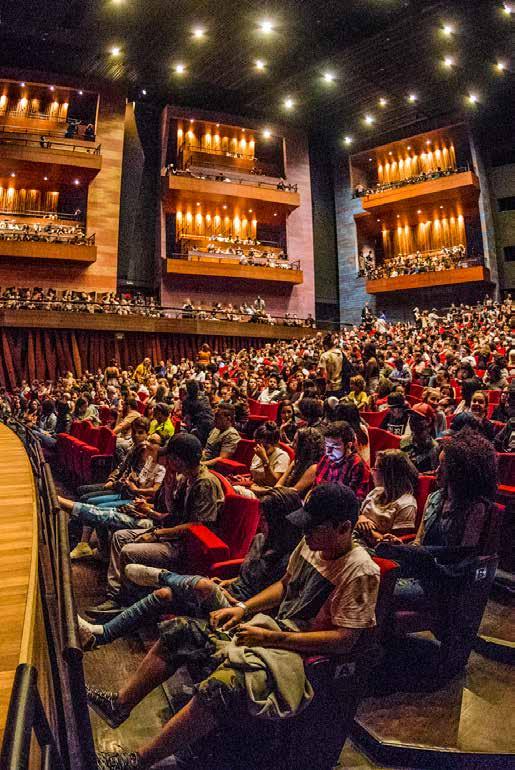 Público O evento promove uma impactante interação social através da dança e suas múltiplas vertentes.