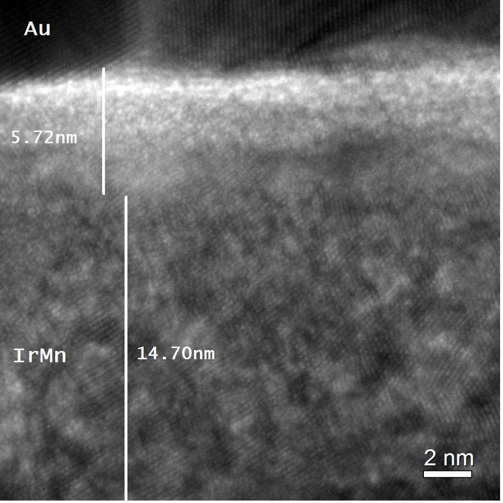 a imagem da amostra t Cr = 0.5 nm.