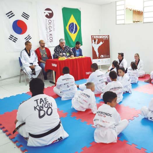 A emoção ao ver seus filhos apresentando tudo que aprenderam nas oficinas, e os