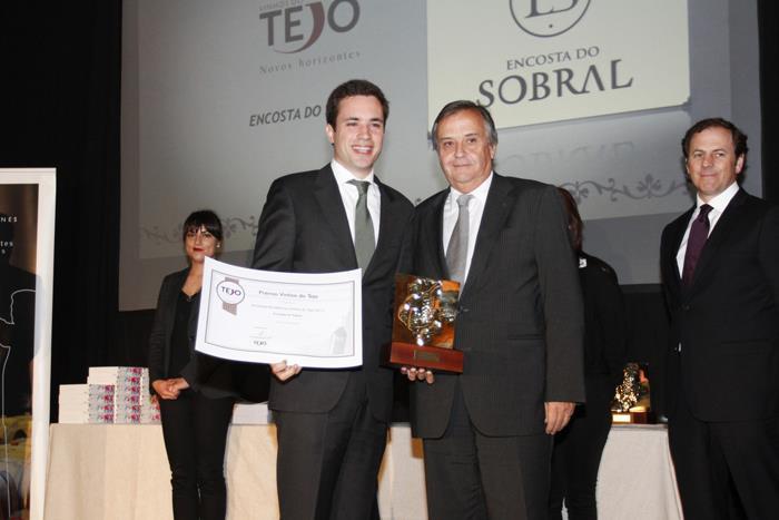 Prémio Empresa Excelência O produtor Encosta do Sobral foi o grande vencedor da Gala Vinhos do Tejo 2014, que atribuiu os prémios da região. A cerimónia realizou-se dia 23 de maio, no Convento de S.