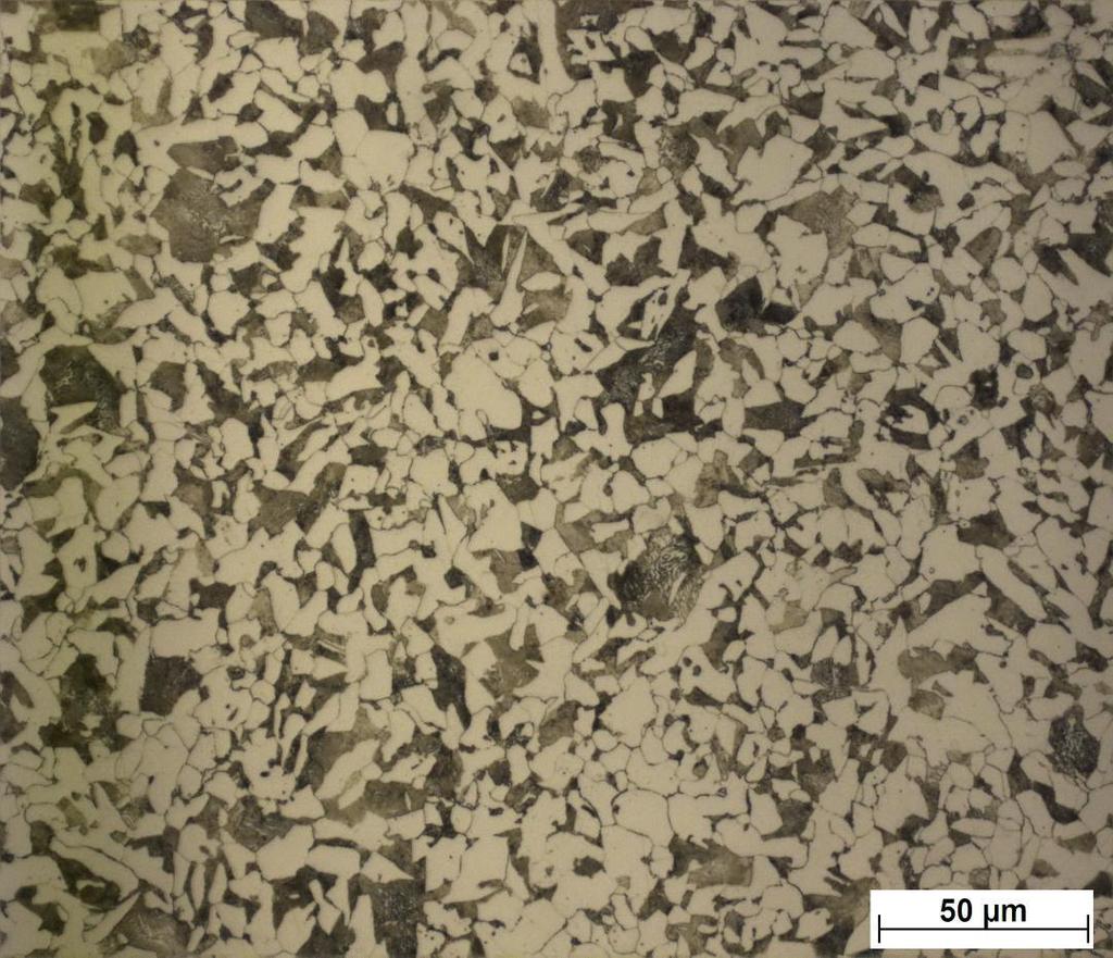31 Figura 9 Micrografia Ótica com aumento de 500x do aço baixo carbono normalizado Fonte: Elaborado pelo autor Como pode ser evidenciada pela micrografia, há a formação de ferrita (fase clara) e
