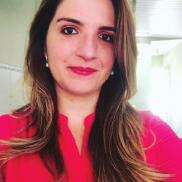 Karina Aguiar Alves é bacharel, licencianda em Matemática e mestre em Ensino e História das Ciências e Matemática pela Fundação Universidade Federal do ABC.