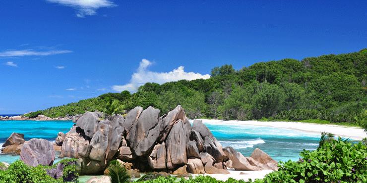 O destino, localizado em pleno Oceano Índico, é o cenário perfeito para quem sonha com uma viagem romântica.