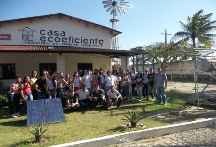 Na abordagem referente ao conteúdo de Fontes de Energia e Sustentabilidade, a proposta foi uma visitaa Casa Ecoeficiente do Centro de Inovação e Tecnologia Industrial- CITI do SENAI, localizada na