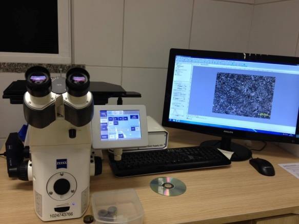 36 foram cortadas em amostras menores utilizando a máquina de corte cut-off do Laboratório de Metalografia da UFC.