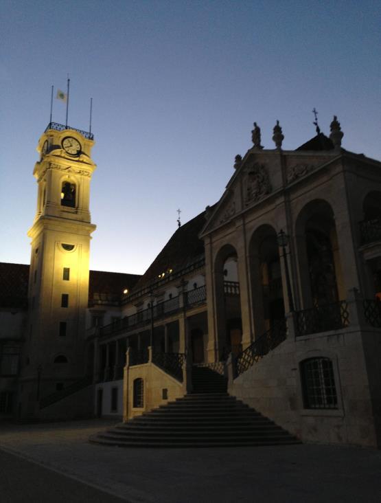 Ainda não havia resolvido onde iria morar, então aluguei um flat por uma semana na parte baixa da cidade para ter tempo de visitar alguns apartamentos.