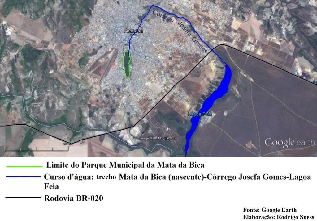 Figura 1 - Imagem de satélite disponibilizada pelo Google Earth, onde se encontra destacado o Parque Municipal Mata da Bica, Córrego Josefa Gomes, Lagoa Feia e a rodovia BR-020.