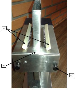 4.3 Inspeções de Rotina 4.3.1 Aviso Ao verificar o equipamento, NÃO coloque os dedos entre as engrenagens. 4.3.2 Cuidados Verifique o motor e as partes deslizantes e girantes do equipamento, quando houverem ruídos anormais.