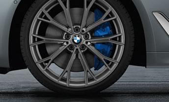 INTERIOR Página 0 Pode experienciar Acessórios Originais BMW selecionados através de imagens e som online