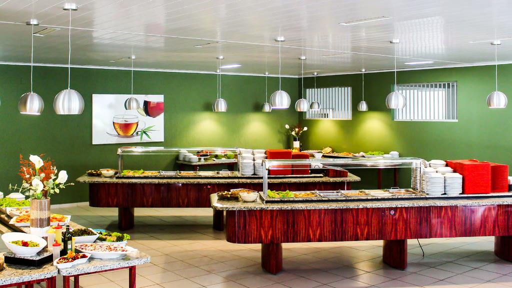 natureza. 7 RESTAURANTE O Restaurante Bahia Verde da FADBA oferece o melhor da comida vegetariana.