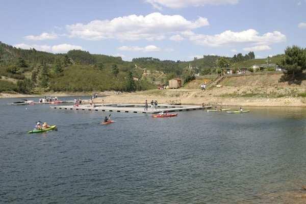 tranquilidade e enquadramento, esta área poderá vir a constituir-se como um importante local de estadia, recreio e lazer (FIG. 6).