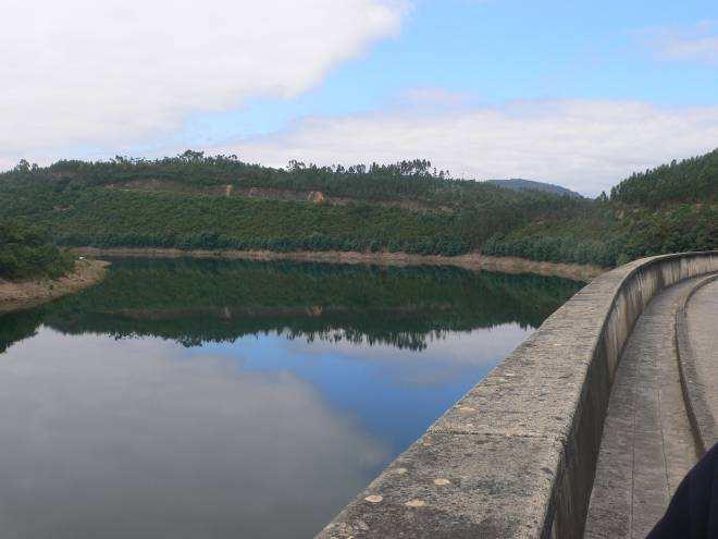 Zona de protecção da barragem e dos órgãos de segurança e utilização da Albufeira Zona próxima da captação de água do Feijoal Zona de