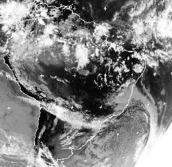 UTC e (c) 1800 UTC, e para o dia 11 de maio