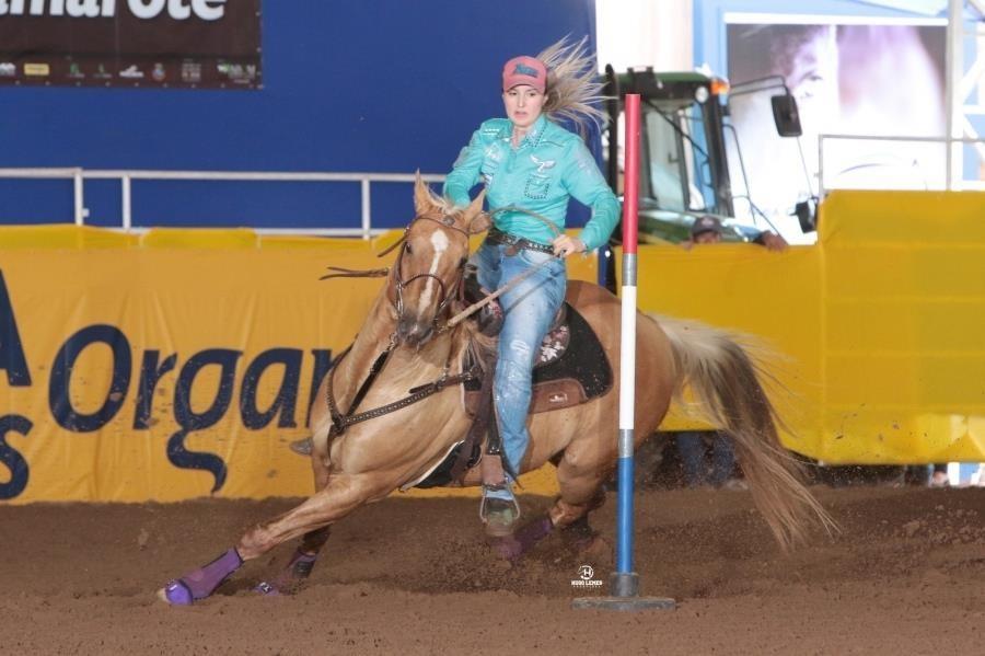 PETIT & XORORO: A DUPLA DAS SEIS BALIZAS NO NACIONAL ABQM 2018 Petiti Herweg e Xororó Agae Foto : Hugo Lemos A dupla Martha Helena Madeira Herweg (Petit) e seu companheiro Xororó Agae (Pom Pom Agae e