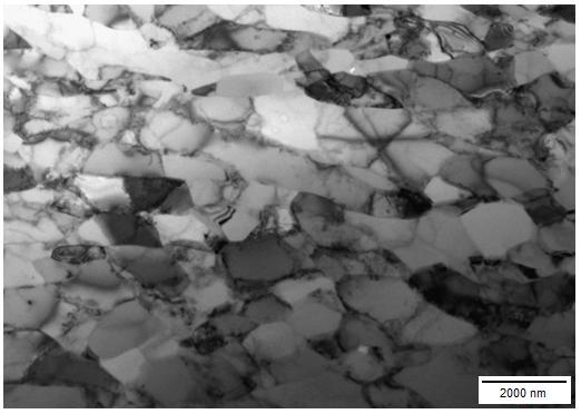 , 2009; VALIEV; LANGDON, 2006) mostrando que o tamanho de célula de equilíbrio obtido por deformação plástica severa para o alumínio comercialmente puro se situa entre 1 e 1,5 µm.