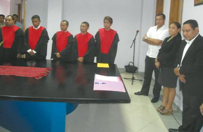 O terceiro grupo de Procuradores da República a concluir o curso de formação para magistrados, realizado de 2008 a 2010 (da esquerda para a direita): Dr. Pascásio Rosa Alves, Dr. António Tavares, Dr.