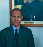 Licenciou-se em Direito pela Universidade Diponegoro, em Semarang, República da Indonésia, em 1996.